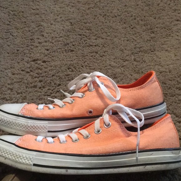 Converse All Star Chuck Taylor tennis shoes 11 - Picture 3 of 9